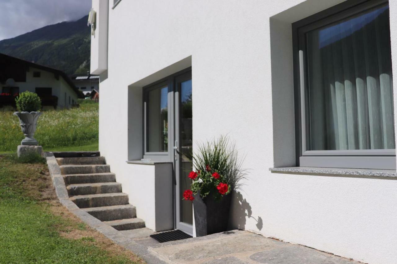 Ferienwohnung Bergspitz Санкт-Леонгард-ім-Пітцталь Екстер'єр фото